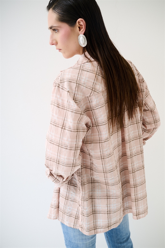 CAMICIA A QUADRI CON TASCHE E SPACCHI