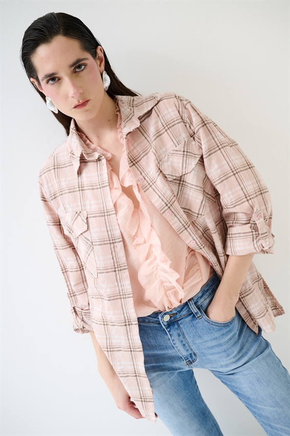 CAMICIA A QUADRI CON TASCHE E SPACCHI