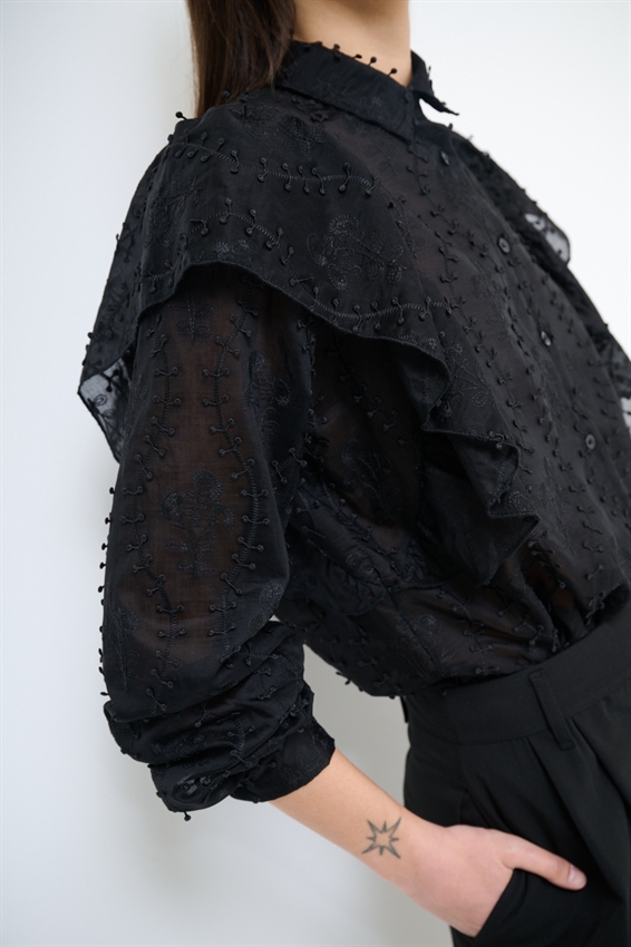 CAMICIA CON MAXI GALA SULLA SPALLA