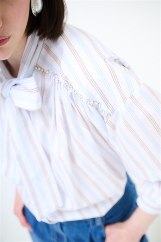 CAMICIA OVER RIGA CASTONI + FIOCCO