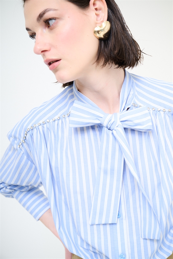 CAMICIA OVER RIGA CASTONI + FIOCCO