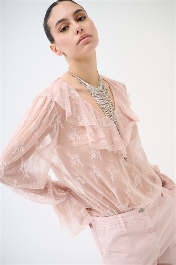 BLUSA SCOLLO V CON VOLANT PIZZO