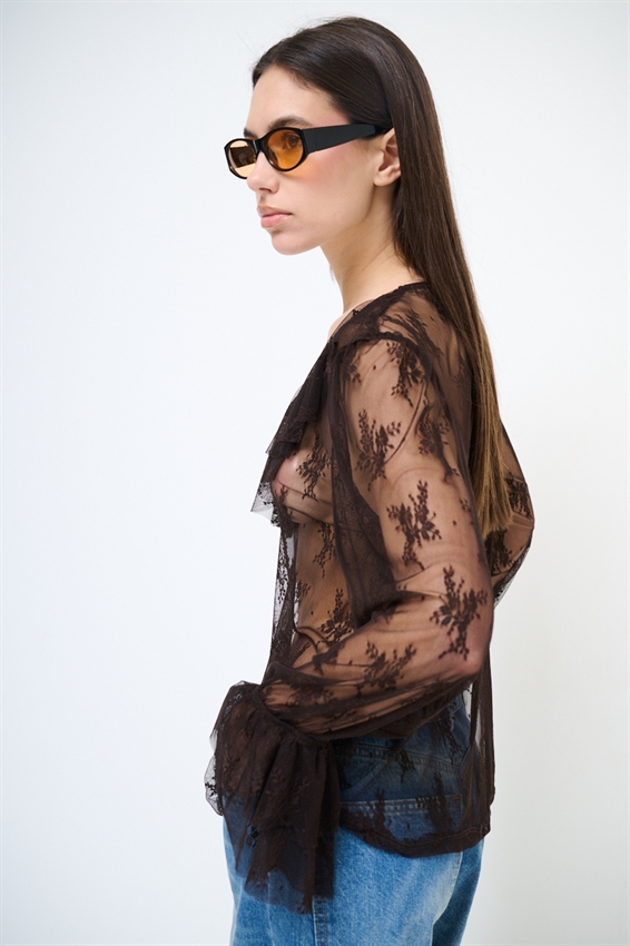 BLUSA SCOLLO V CON VOLANT PIZZO