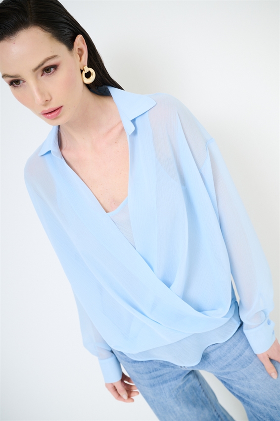 BLUSA CON INCROCIO DAV. E CON CANOTTA
