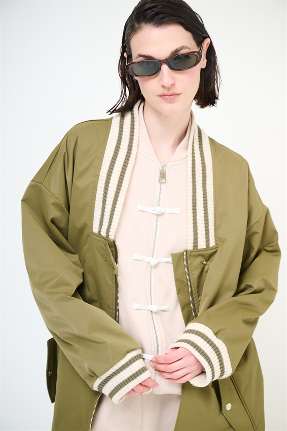 BOMBER LUNGO CON COSTINA