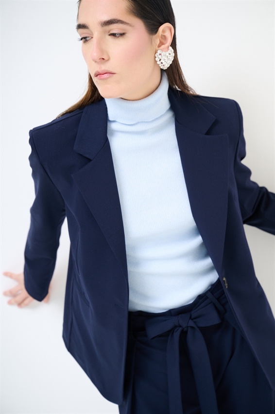 GIACCA SLIM CON TASCHE A FILETTO