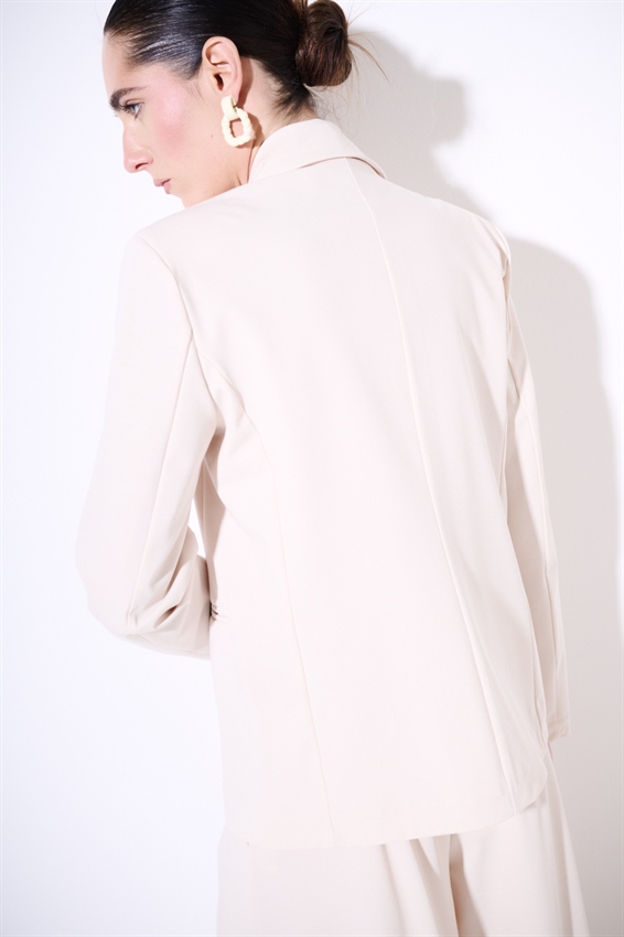 GIACCA SLIM CON TASCHE A FILETTO