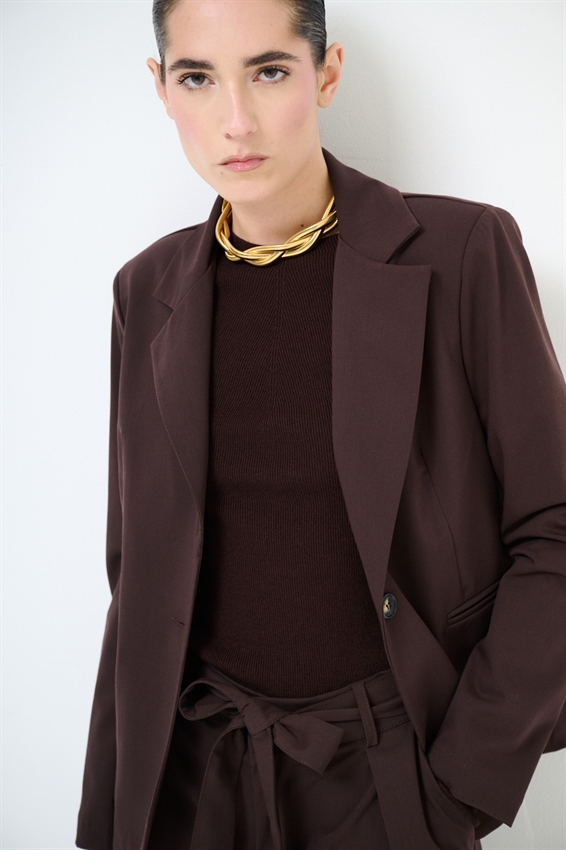 GIACCA SLIM CON TASCHE A FILETTO