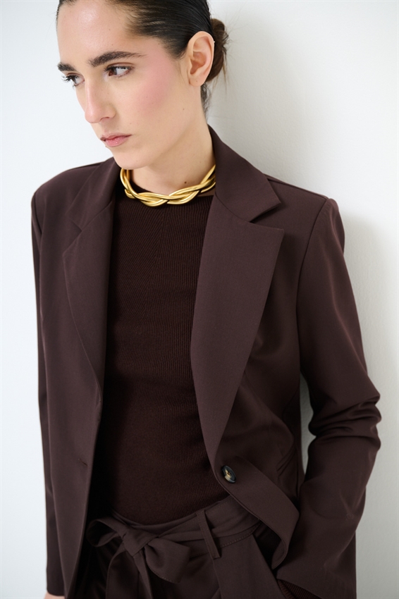 GIACCA SLIM CON TASCHE A FILETTO