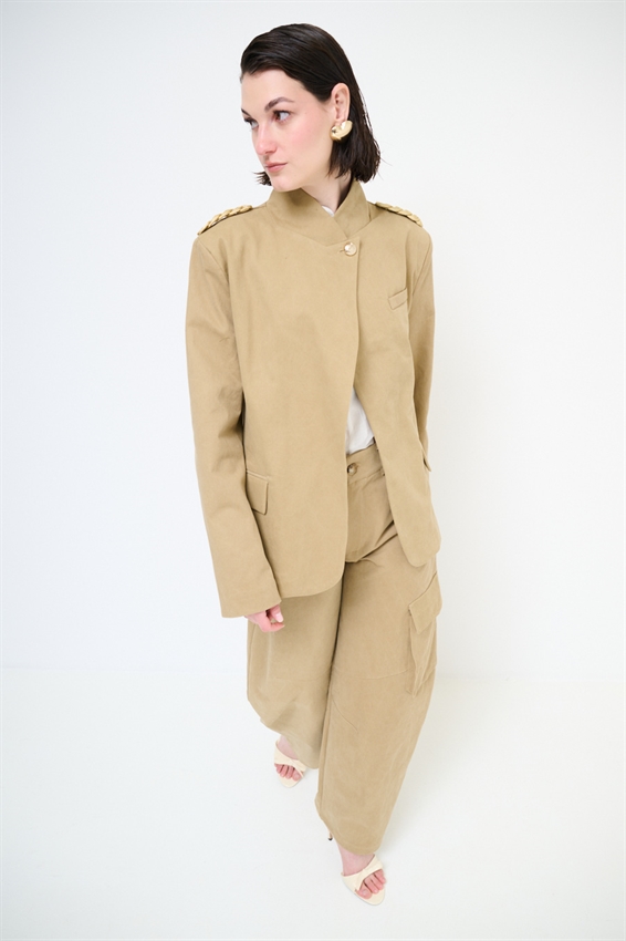 GIACCA ABB. ALTA CON ACCESSORIO SPALLA