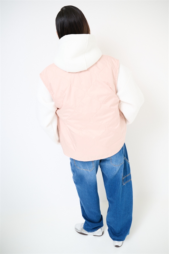 GILET TRAPUNTATO CON TASCHINI