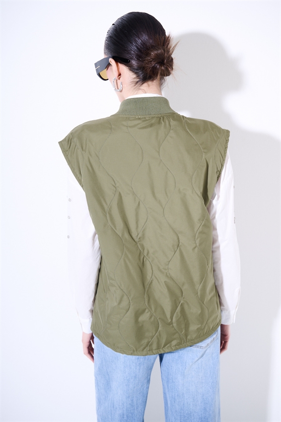 GILET TRAPUNTATO CON TASCHINI