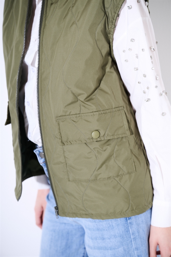 GILET TRAPUNTATO CON TASCHINI