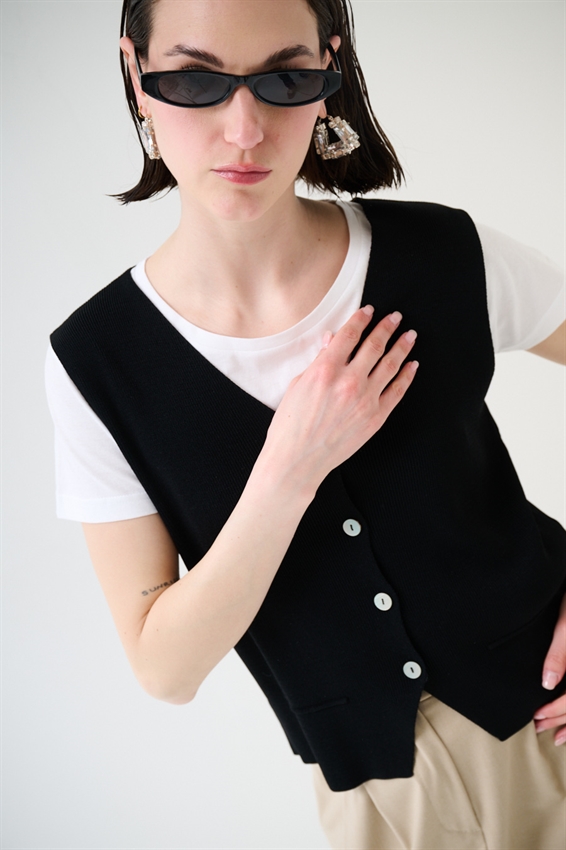 GILET CON BOTTONI A COSTINE