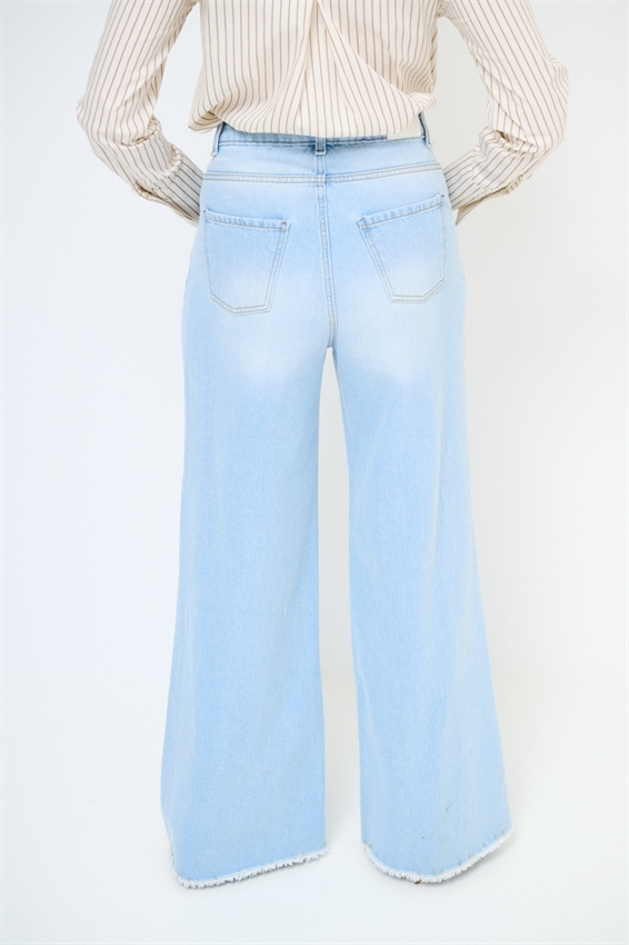 JEANS LARGO TAGLIO VIVO SUL FONDO