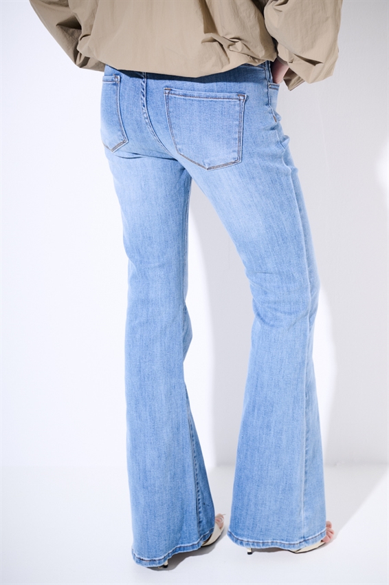 JEANS FLARE A 5 TASCHE