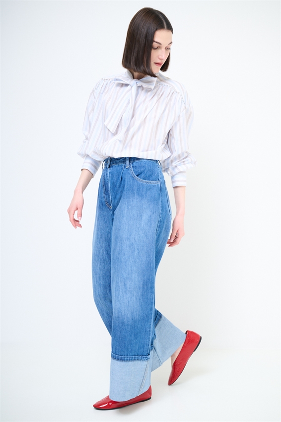 JEANS DRITTO CON RISVOLTO SUL FONDO