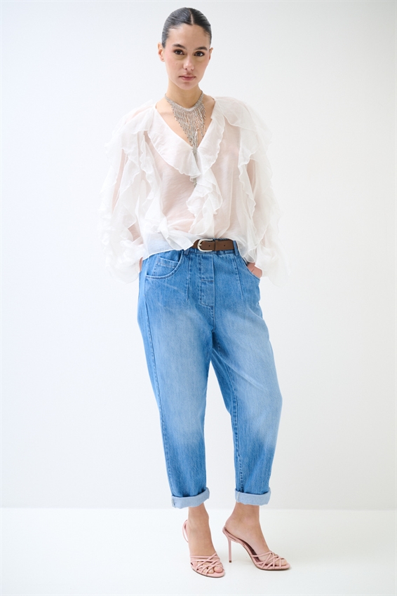 JEANS OVETTO CON CINTURA E TASCA POSTERIORE