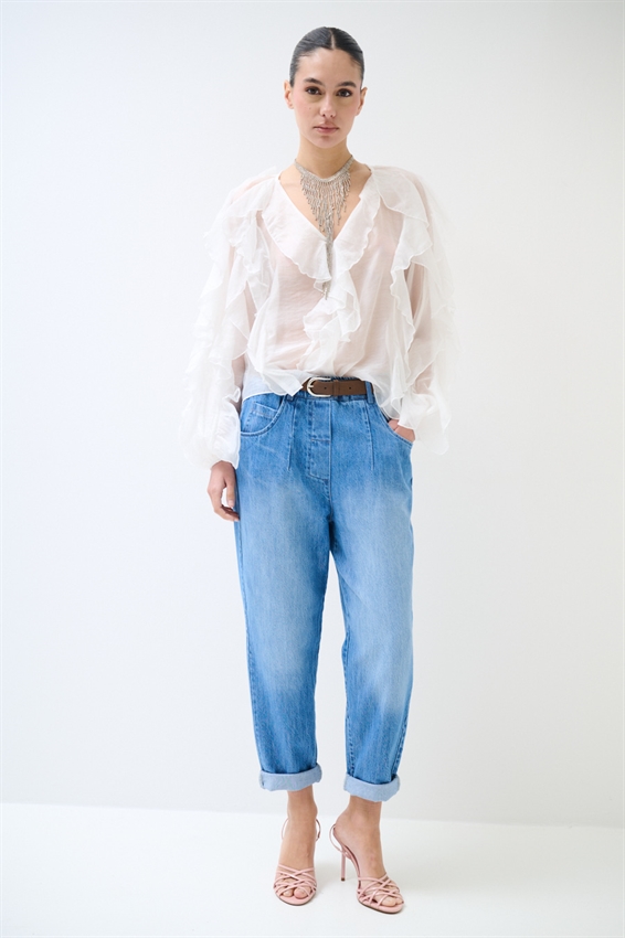 JEANS OVETTO CON CINTURA E TASCA POSTERIORE