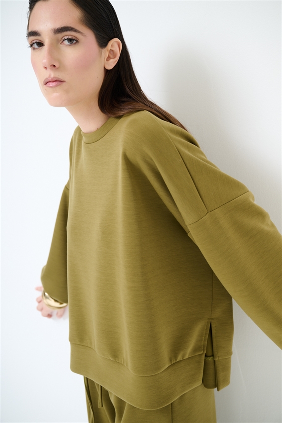 FELPA PARICOLLO OVERSIZE CON SPACCHI IN MODAL