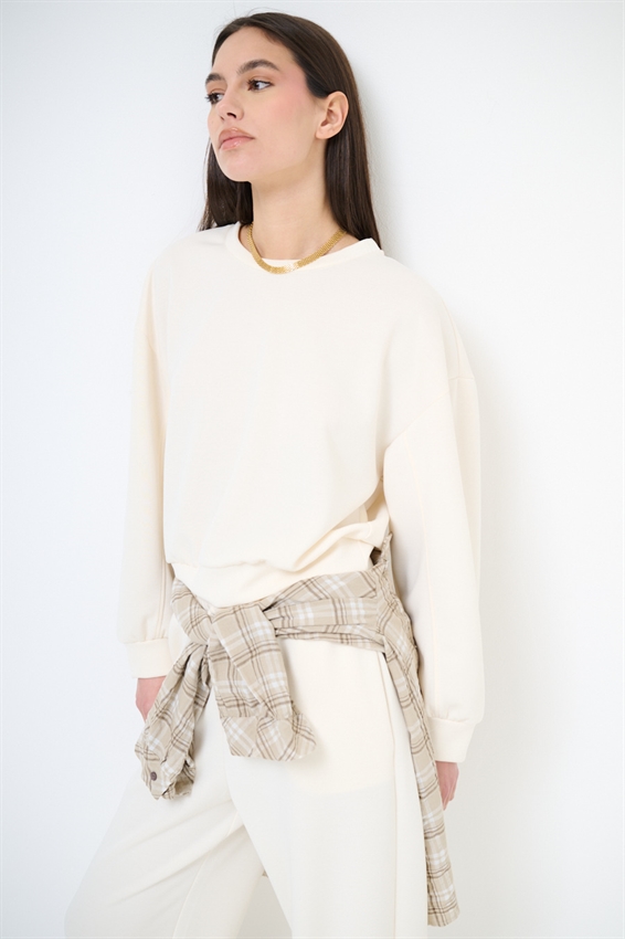 MAGLIA CORTA CON CUCITURA SULLA MANICA