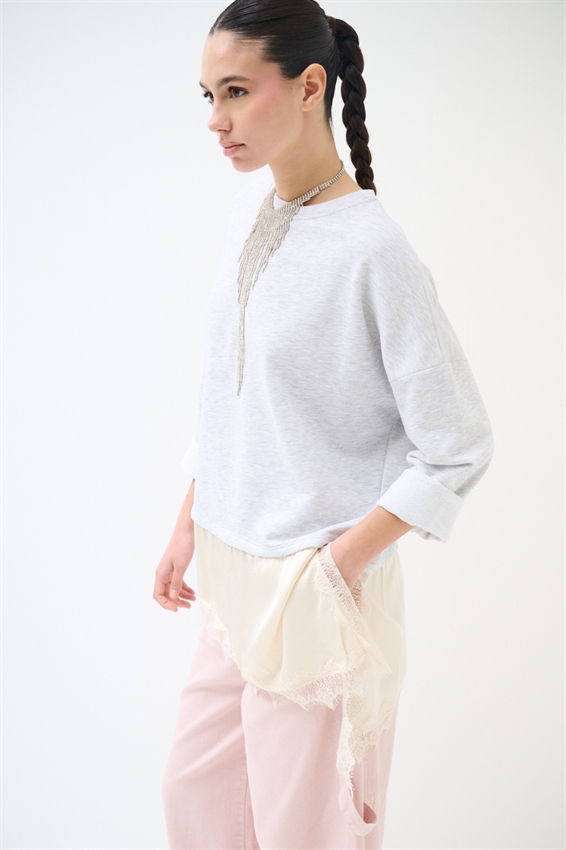 FELPA OVER CON RASO E PIZZO ASIMMETRICO