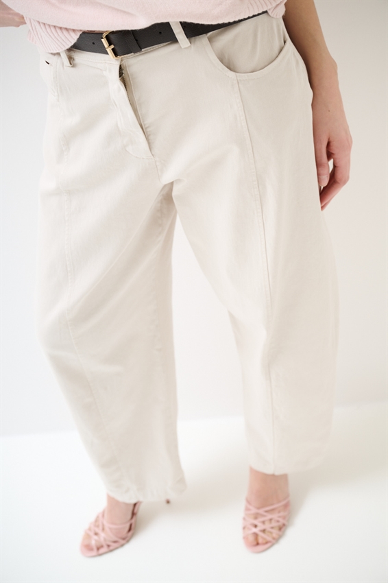 PANTA BALLON CON IMPUNTURA DAV. E CINTURA