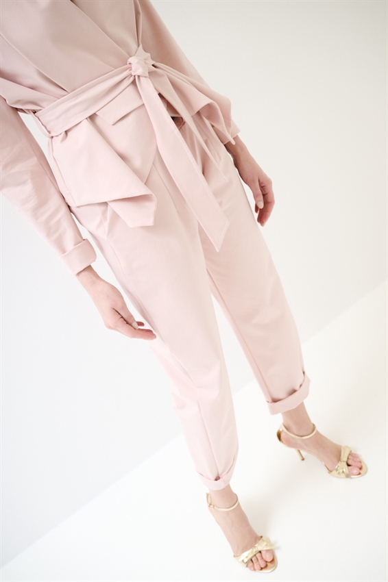 PANTALONE OVETTO PUNTO MILANO CON PINCES E CINTURA