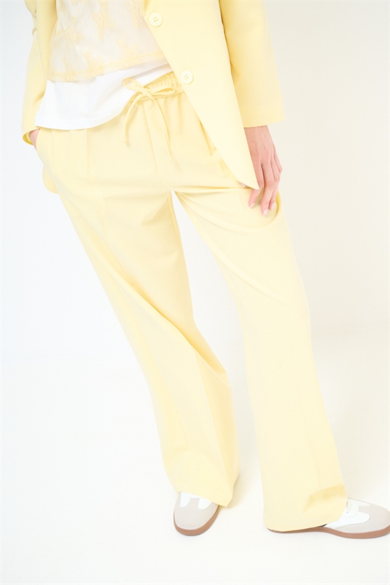 PANTALONE AMPIO CON COULISSE