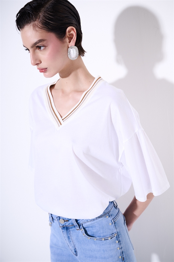 T-SHIRT OVER SCOLLO A V E CON COSTINA