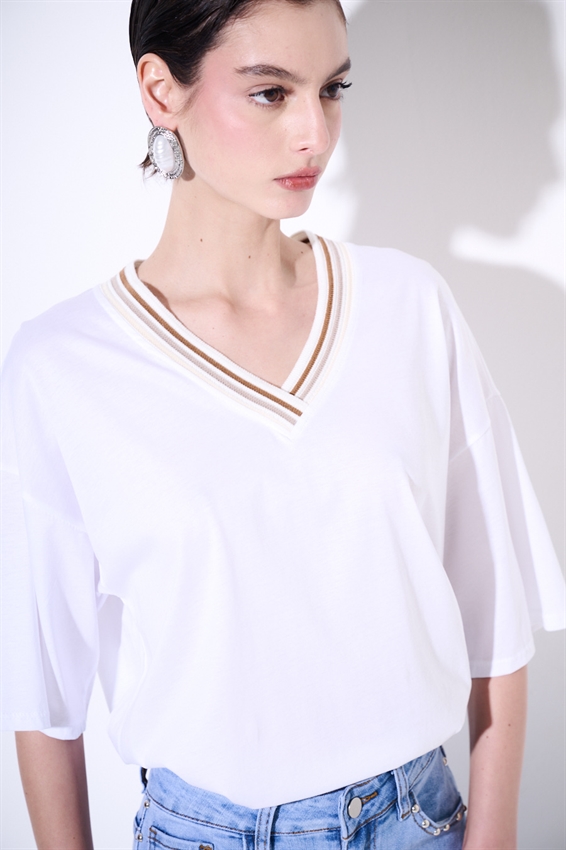 T-SHIRT OVER SCOLLO A V E CON COSTINA