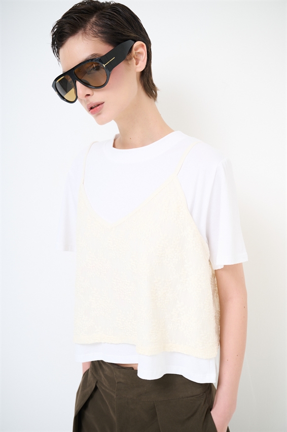 T-SHIRT + TOP PIZZO SOVRAPPOSTO