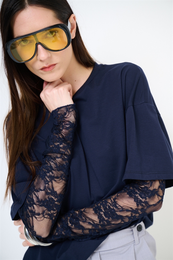 T-SHIRT OVER CON MANICHE IN PIZZO