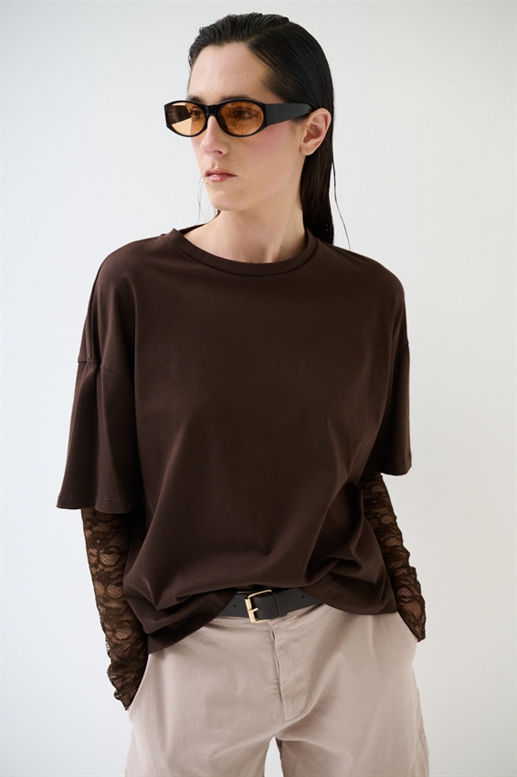 T-SHIRT OVER CON MANICHE IN PIZZO