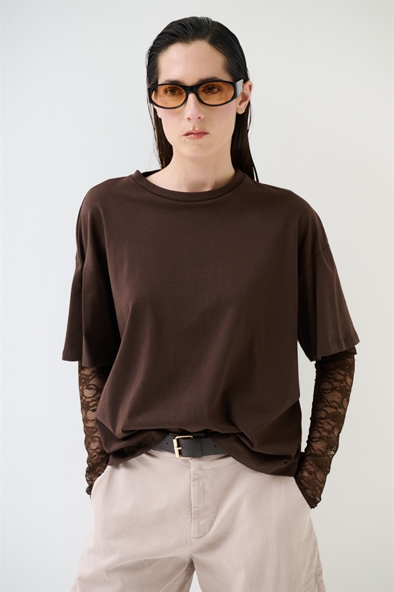 T-SHIRT OVER CON MANICHE IN PIZZO