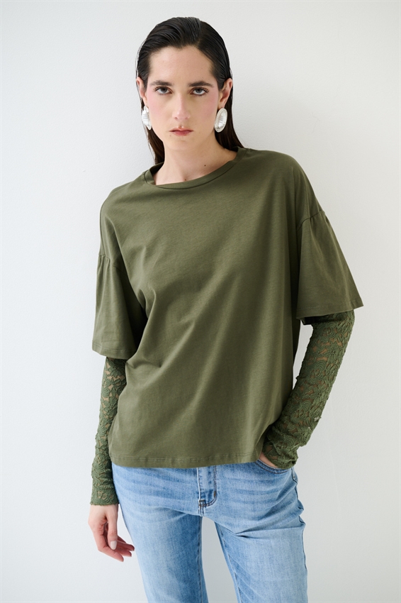T-SHIRT OVER CON MANICHE IN PIZZO