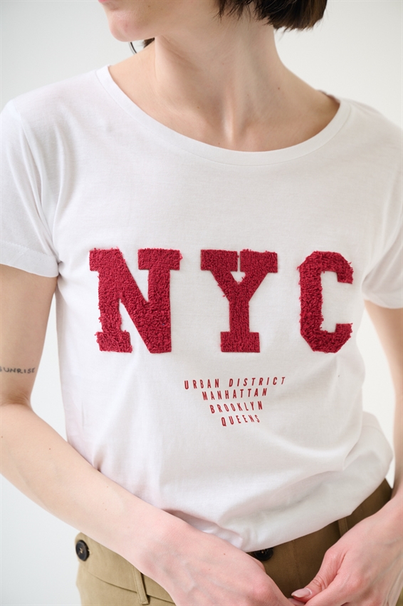 T-SHIRT CON STAMPA NYC