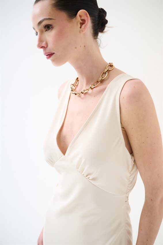 ABITO LUNGO SMANICATO CON SPACCO TESSUTO FLUIDO