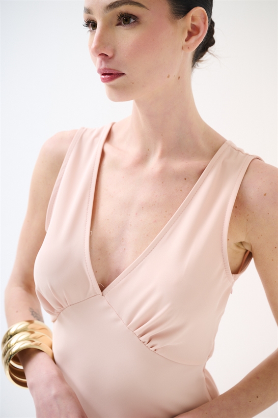 ABITO LUNGO SMANICATO CON SPACCO TESSUTO FLUIDO ROSA