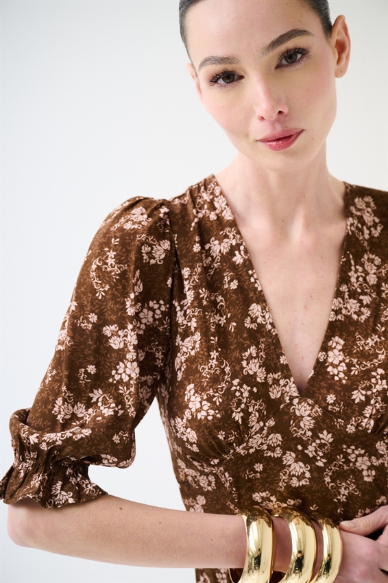 ABITO LUNGO CON STAMPA TABACCO/ROSA