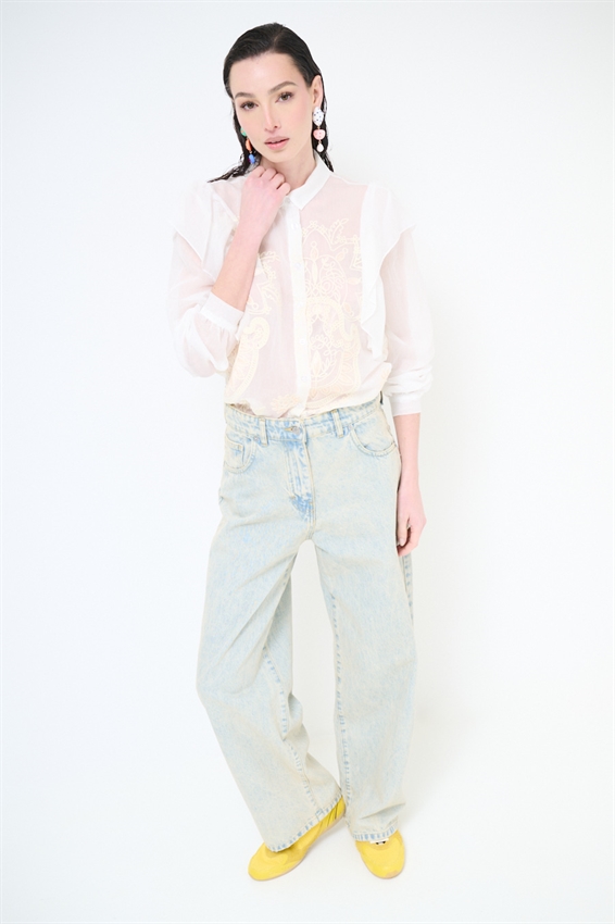 CAMICIA CON MAXI GALA SULLA SPALLA