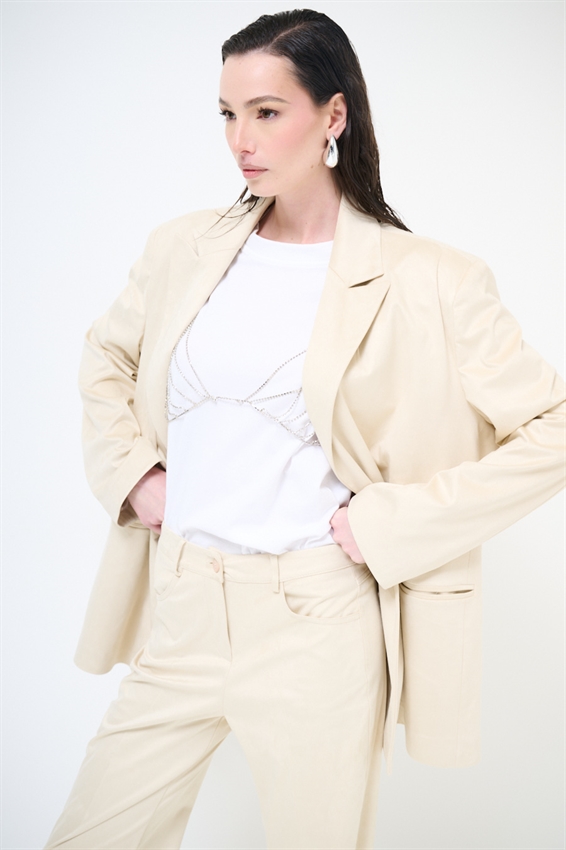 GIACCA OVER A UN BOTTONE BEIGE