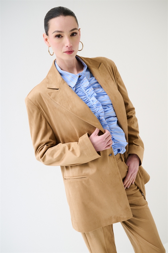 GIACCA OVER A UN BOTTONE CAMMELLO