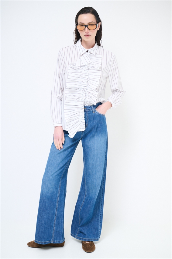 JEANS LARGO CON CUCITURE SUL DAVANTI