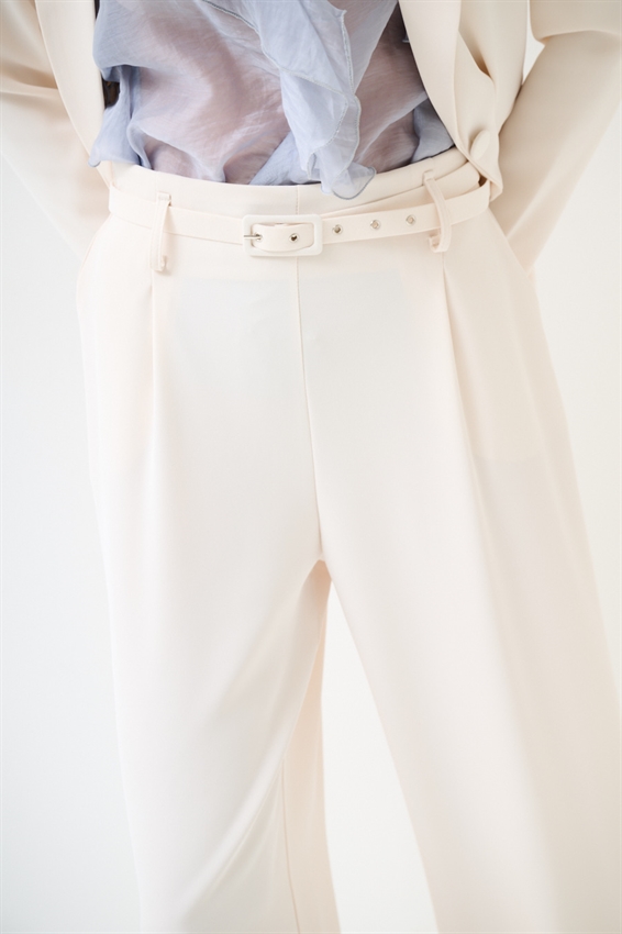 PANTAPALAZZO CON PINCES E CINTURA FODERATA