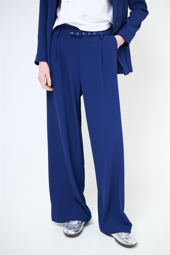 PANTAPALAZZO CON PINCES E CINTURA FODERATA BLU