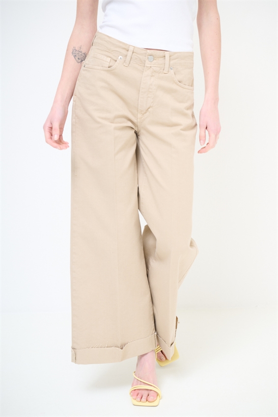 PANTAPALAZZO CON RISVOLTO E TAGLIO VIVO