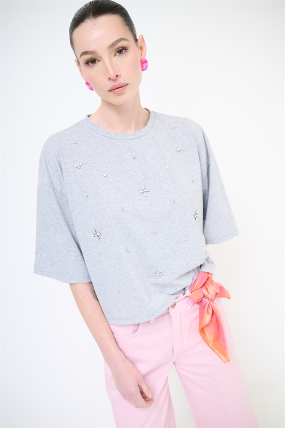 T-SHIRT CON APPLICAZIONE CASTONI