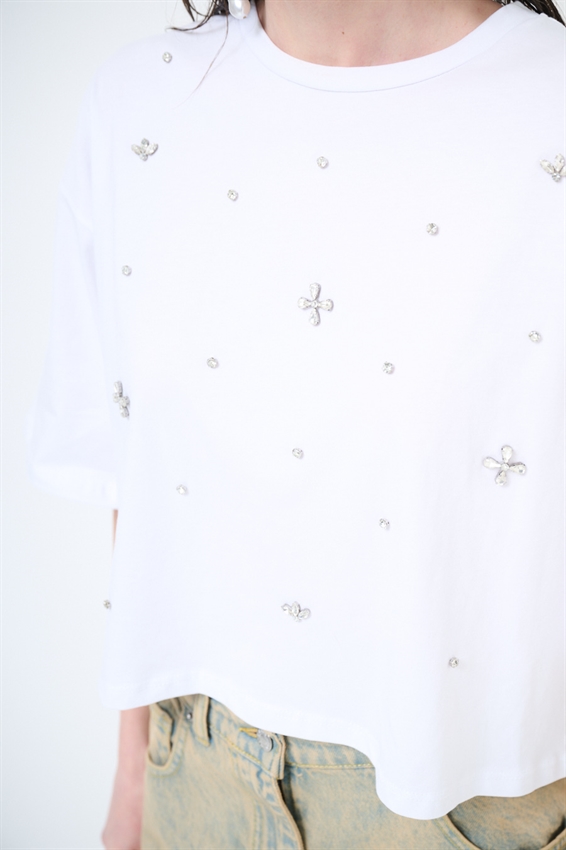 T-SHIRT CON APPLICAZIONE CASTONI