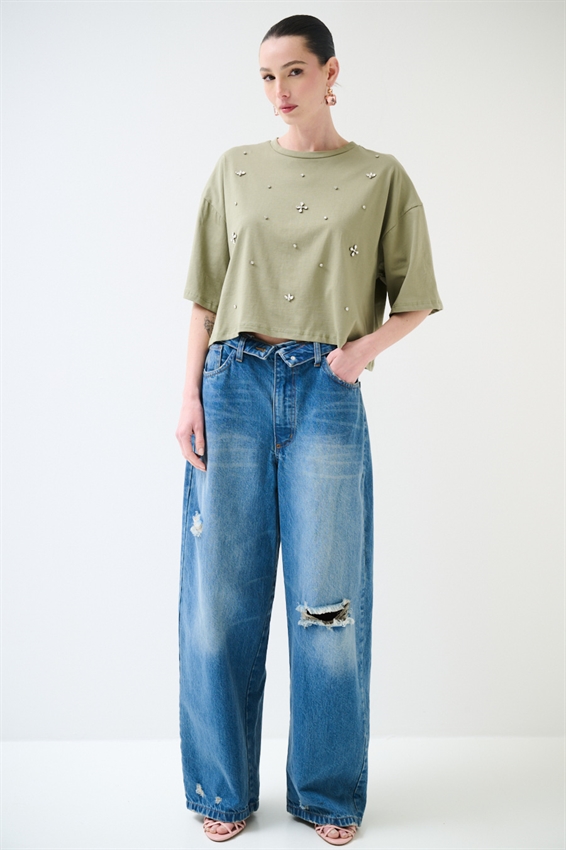 T-SHIRT CON APPLICAZIONE CASTONI SALVIA